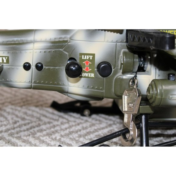 2001 GI Joe US Army Helicopter 2HQ-12w/Power Winch - Works! - Picture 8 of 13